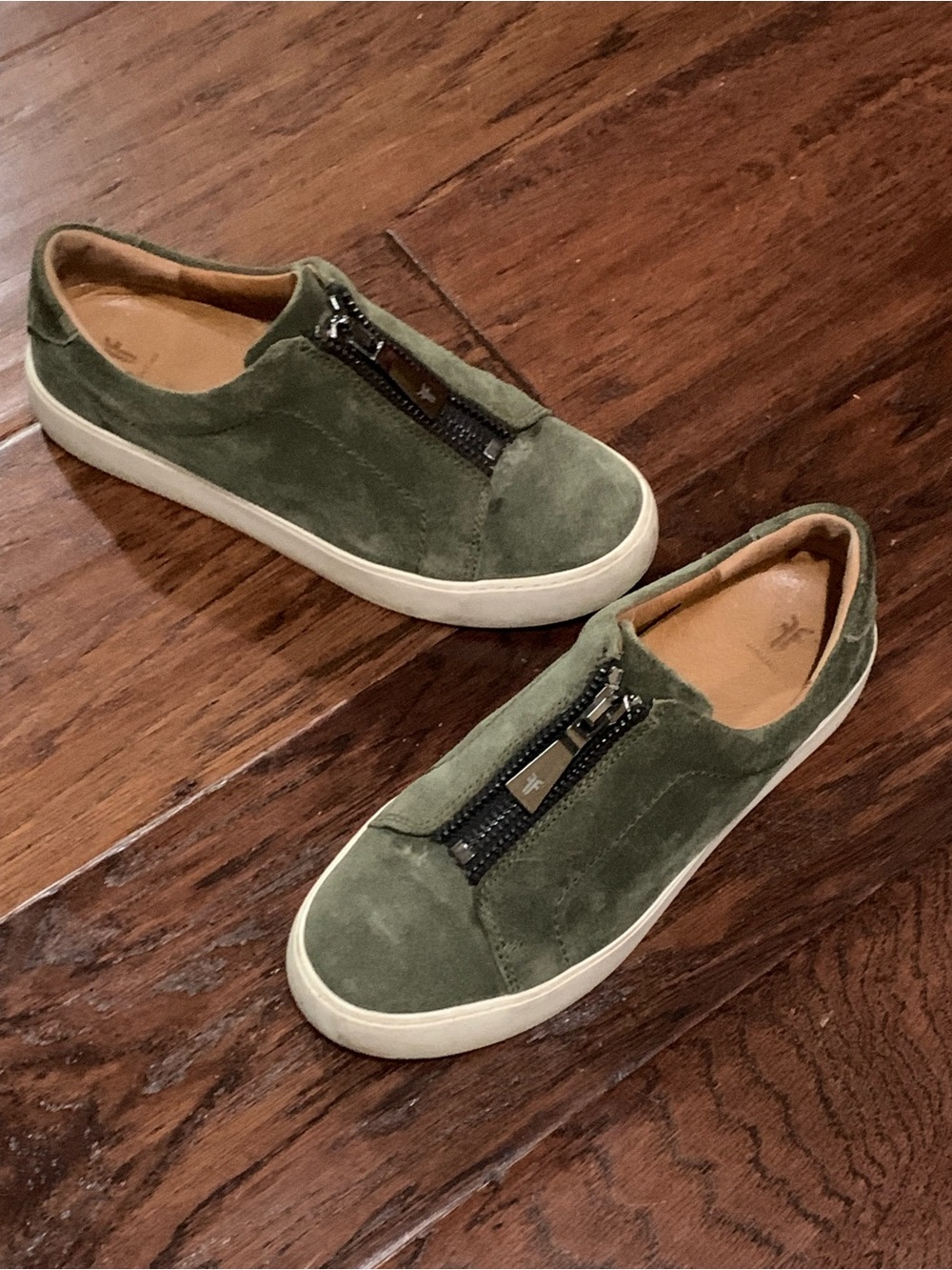 Frye Lena Zip Low Size 7.5